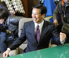 Chiba Gov. Morita gets to work