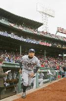 Boston Red Sox beats Tampa Bay Rays 5-3 in opening game