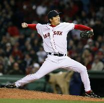 Red Sox pitcher Saito give up solo homer to Ray's Longoria