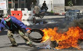 Violence erupts as Thai security forces crack down on protesters