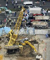 Pile driver overturns in Tokyo, injures 6, 2 of them seriously