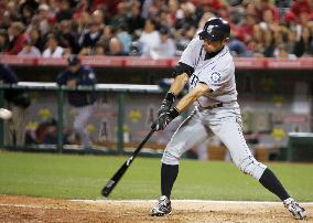 Ichiro goes 3-for-5 to help team beat Angels