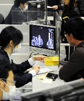 Quarantine checks for swine flu conducted at Kansai airport