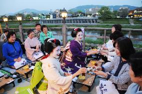 Outdoor Japanese restaurants open for summer in Kyoto