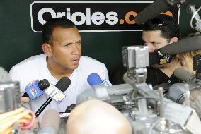 Alex Rodriguez makes fabulous comeback