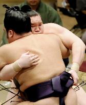Hakuho, Asa post opening-day wins at summer sumo