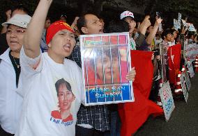 Myanmarese protest after Suu Kyi charged