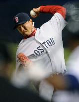 Boston pitcher Okajima's scoreless streak reaches 12 games