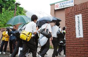 Classes resume at last flu-hit high school in Kobe