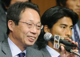 Okada raises bar after jubilant Japan reach 2010 World Cup