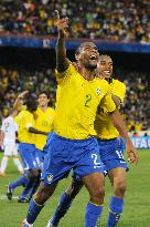 Brazil beat U.S. 3-0 in Confederations Cup