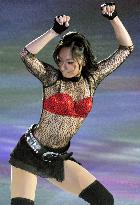 Japan's top skaters treat audience to fashionable ice show