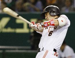 Central League leading hitter Sakamoto keeps shining