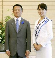 Miss Nippon ''Marine Day'' visits PM Aso