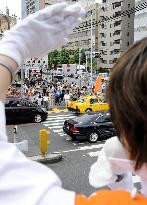 Voters listen to Tokyo assembly candidate