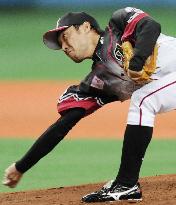 China Lotte's Watanabe pitches vs Orix