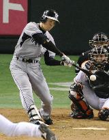 Hanshin's Lin shines in victory over Yomiuri