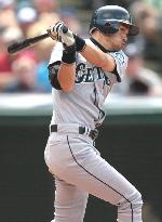 Ichiro 3-for-4 to help Mariners down Indians