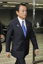 Aso seeks support from business groups