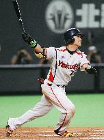 Swallows' Aoki lifts CL over PL