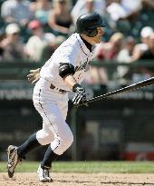 Seattle Mariners' Ichiro 2-for-4 against Cleveland Indians