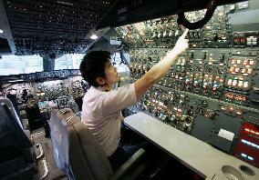 Veteran flight engineer laments loss of Classic Jumbo Jet