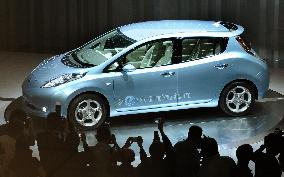 Nissan unveils full design of Leaf electric vehicle