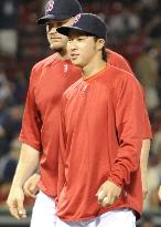 Red Sox rookie Tazawa wins 1st career start