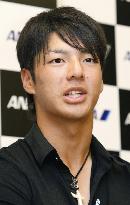 Golfer Ishikawa returns to Japan