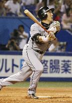 Kanemoto's homer helps Hanshin beat Yakult