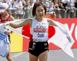 Ozaki wins silver at world c'ships marathon