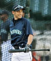 Ichiro sidelined for 4th straight game