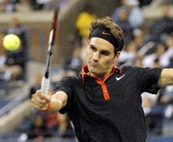 Federer advances to semifinals at U.S. Open tennis