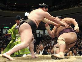 Hakuho, Asashoryu post 2nd wins at autumn tourney