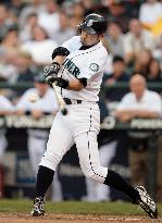 Ichiro plays vs. White Sox