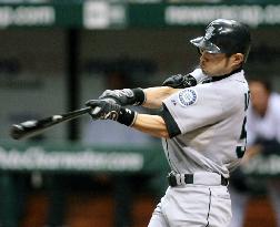 Ichiro hits 2-run homer vs Rays