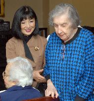 Japan's first lady visits facility for the elderly