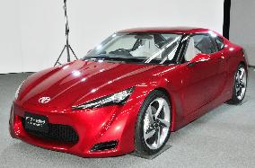 Toyota to display sports car at Tokyo Motor Show