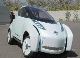 Nissan to display electric 2-seater at Tokyo Motor Show