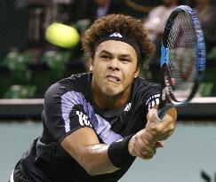 Tsonga gets past 1st round at Japan Open