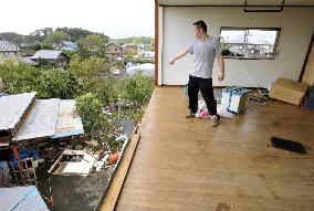 Typhoon makes landfall in Japan