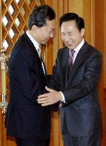 PM Hatoyama meets with S. Korean Pres. Lee