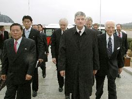U.S. evangelist arrives in N. Korea