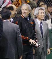 Bush, Koizumi reunited at Japan baseball