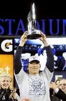 Matsui drives in record-tying 6, Yankees win World Series
