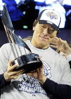Matsui drives in record-tying 6, Yankees win World Series