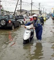 Heavy rainfall hits western Japan