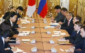 Japan, Russia hold bilateral talks in Singapore