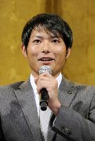 Softbank's Settsu named PL Rookie of Year