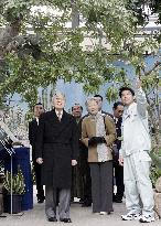 Emperor, empress visit Kyoto Botanical Garden